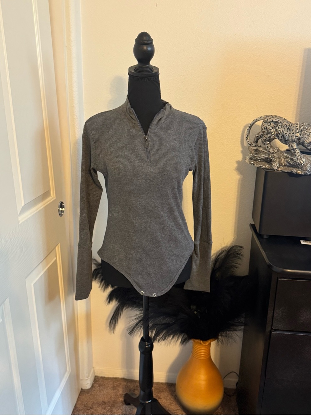 Women's Gray Quarter-Zip Long Sleeve Top